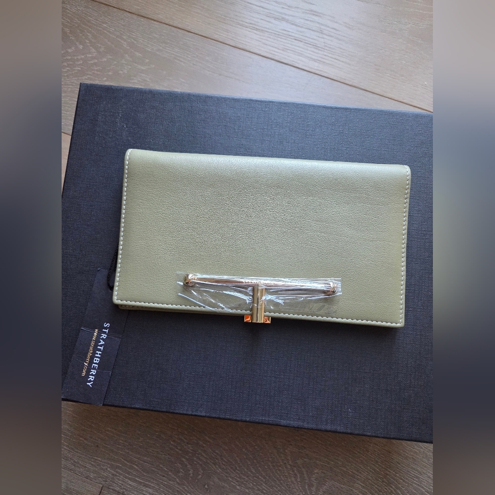Strathberry Pistachio Large Melville NWOT wallet - Picture 3 of 12